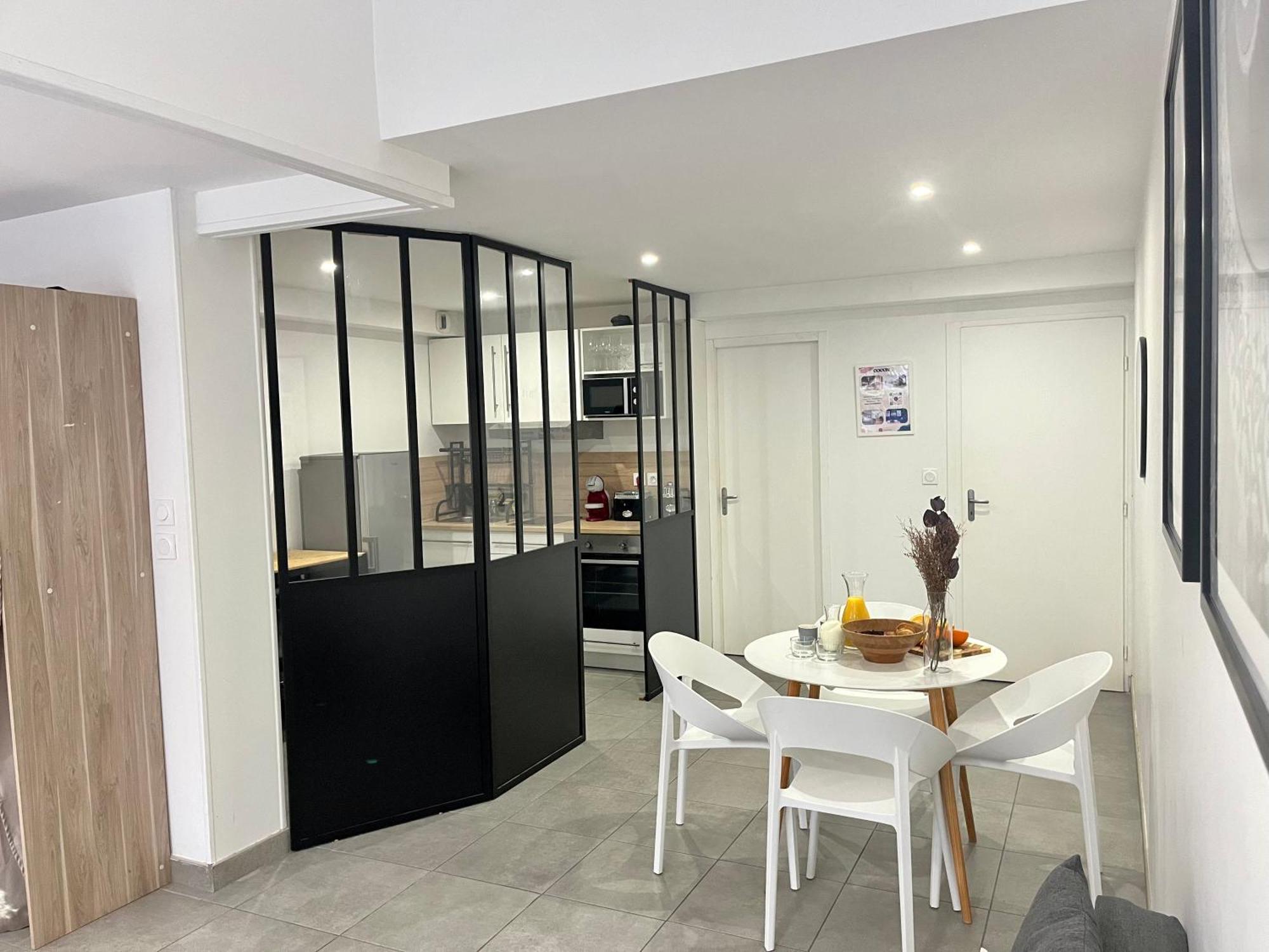 Suite Danbury Lyon Ngoại thất bức ảnh